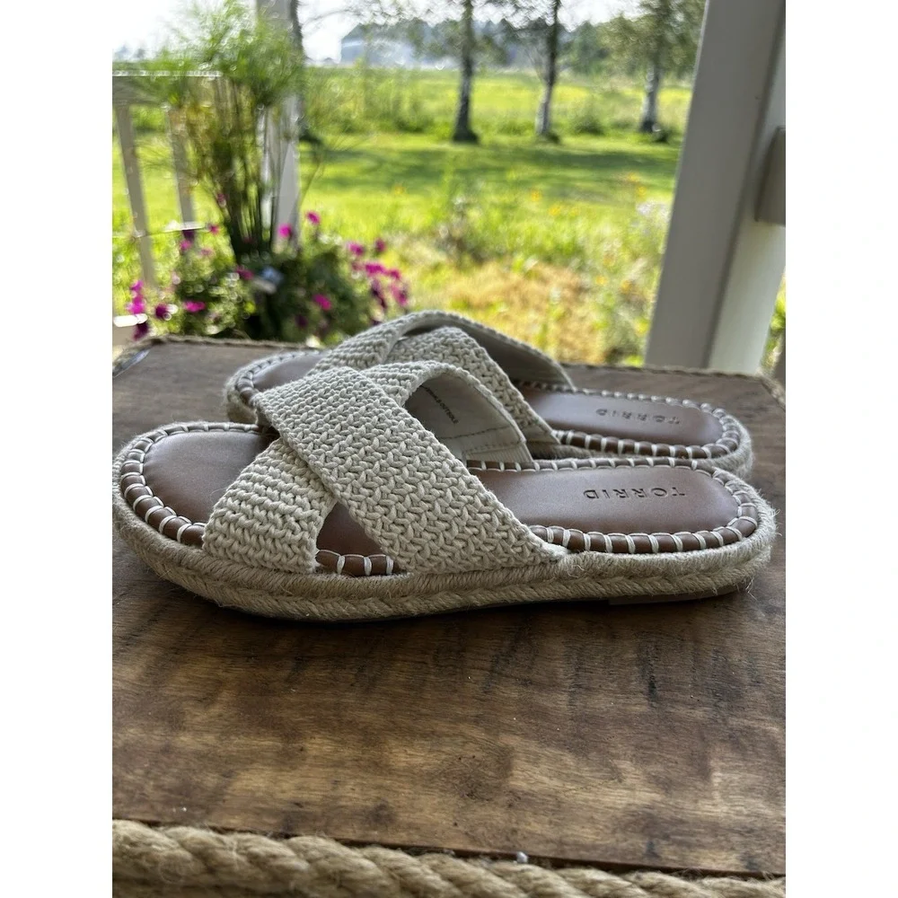 Torrid Women's 9W Ivory Knit Espadrille Platform Slide Sandals Wide Width
